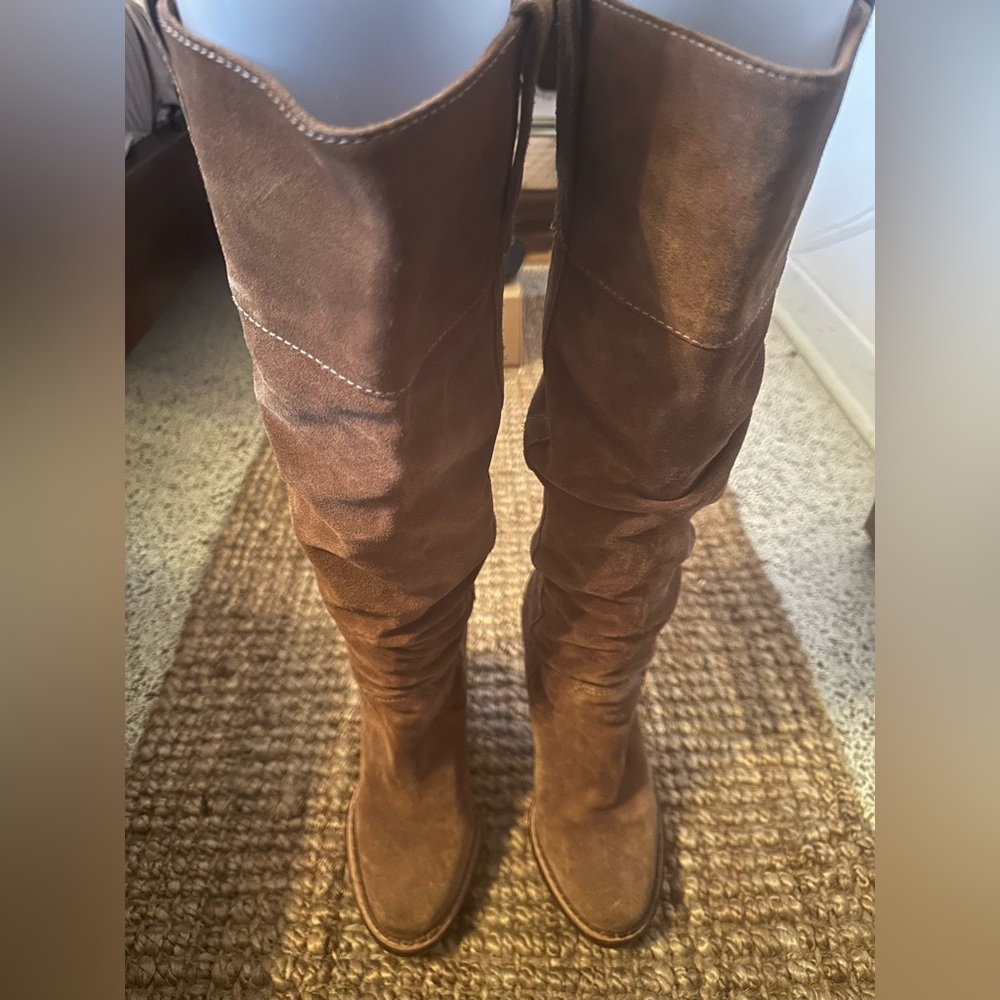 Michael Kors Brown Suede Knee High Boots 7.5. Slouch Style Stacked Heel Western